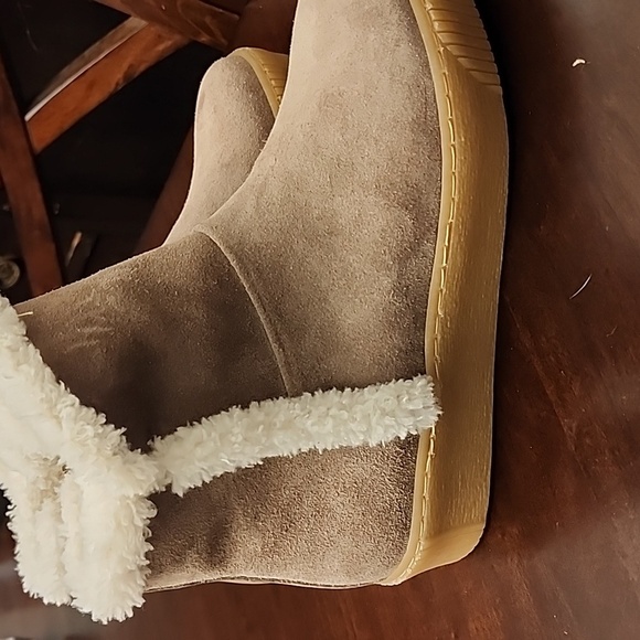 Eric Michael Women's Oregon Lace-Up Suede Ankle Boots sz 37 (6.5-7) - Picture 4 of 8